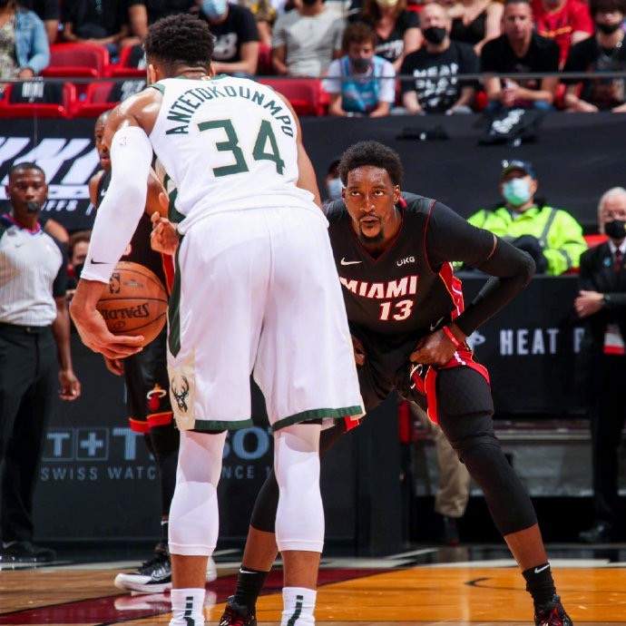  法兰克福火力全开，五球横扫垫底球队