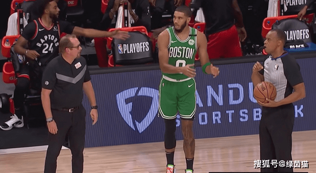  杰伦布朗爆发凯尔特人大胜猛龙登顶东部